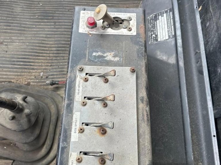 1994-ford-l9000-image-16