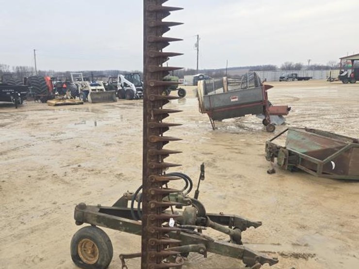 john-deere-8-image-2