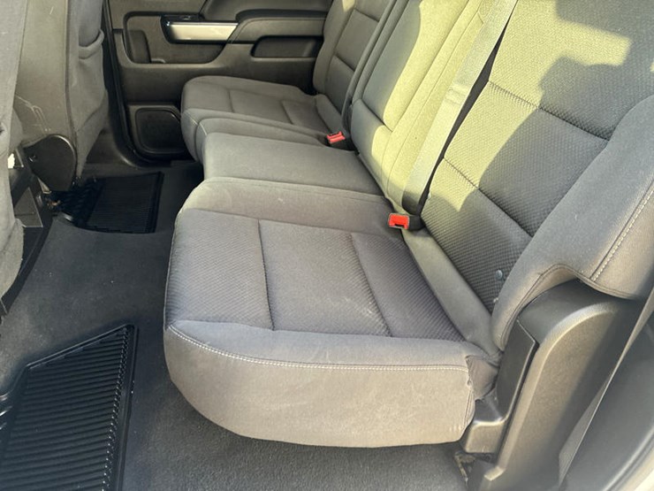 2019-chevrolet-2500-image-58