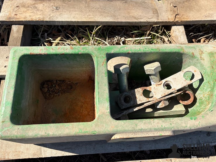 john-deere-weight-bracket-image-10