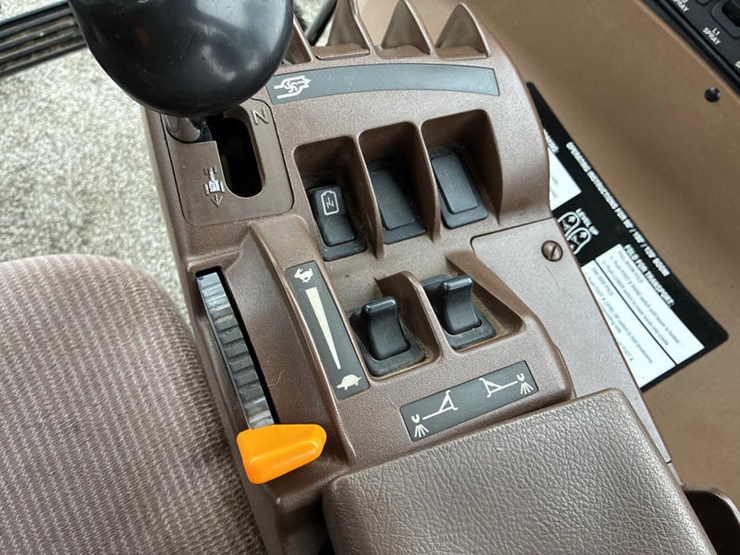 2005-john-deere-4920-image-79