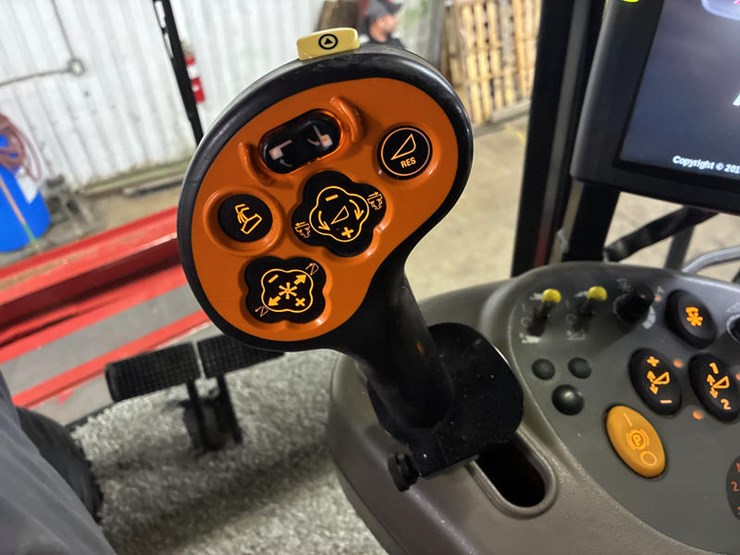 2012-case-ih-7230-image-96