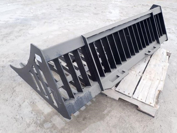 unused-great-bear-72-in.-skid-steer-rock-bucket-image-4