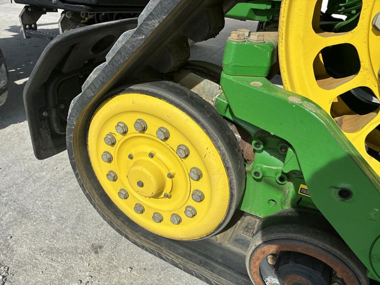 2021-john-deere-8rx-370-image-56