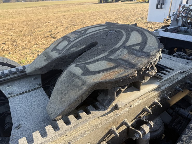 2019-peterbilt-579-image-10