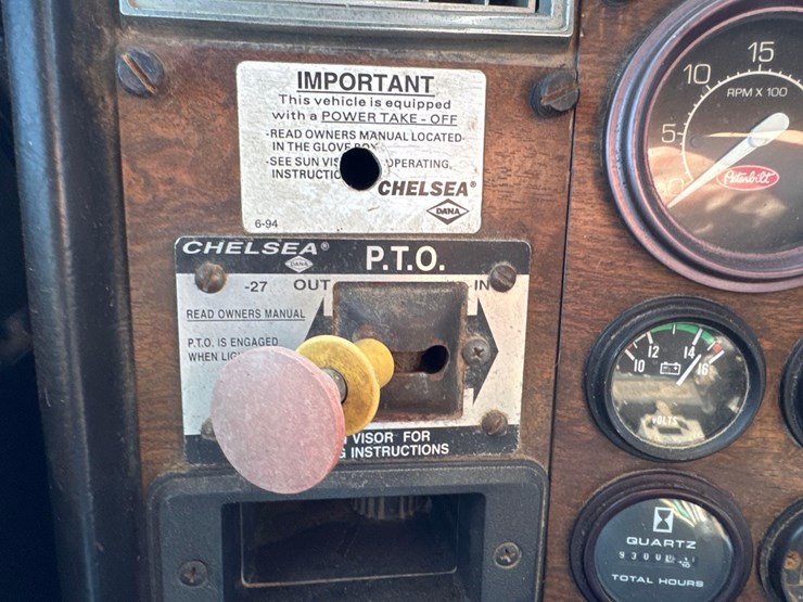 1999-peterbilt-357-image-22