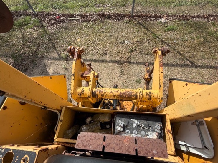 deere-210le-image-45