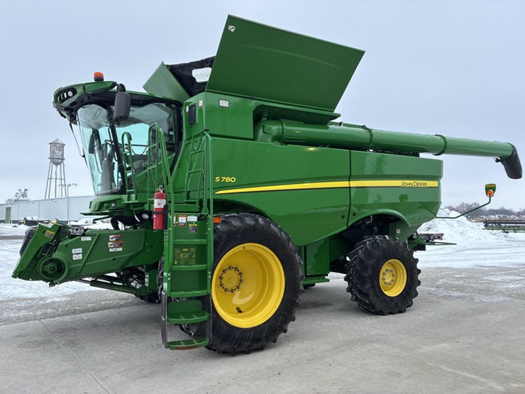 2018-john-deere-s780-image-8