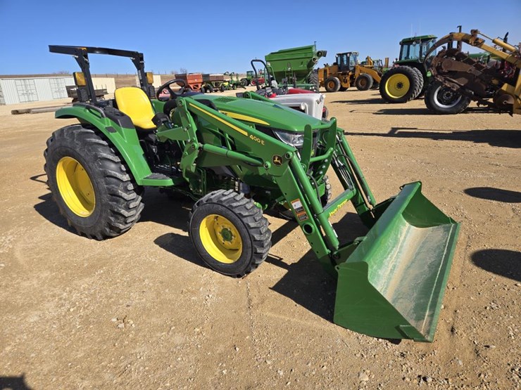 john-deere-4052m-image-13