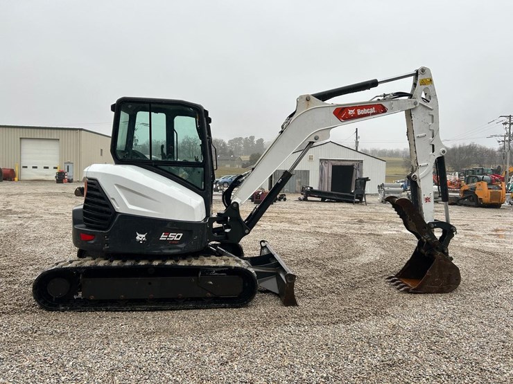 2022-bobcat-e50-image-5