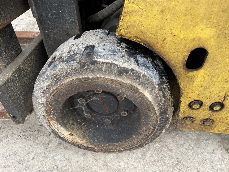 #4224-•-white-lp-forklift-image-16