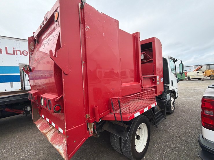 2008-gmc-5500-image-7