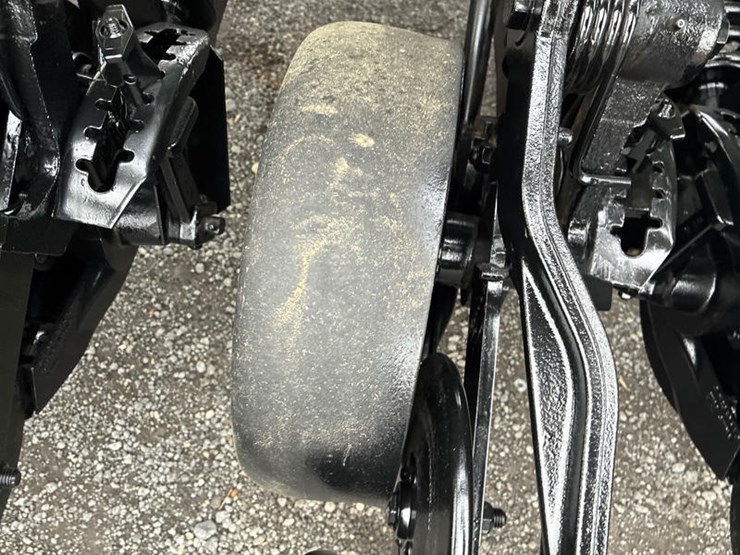 2003-john-deere-1590-image-54