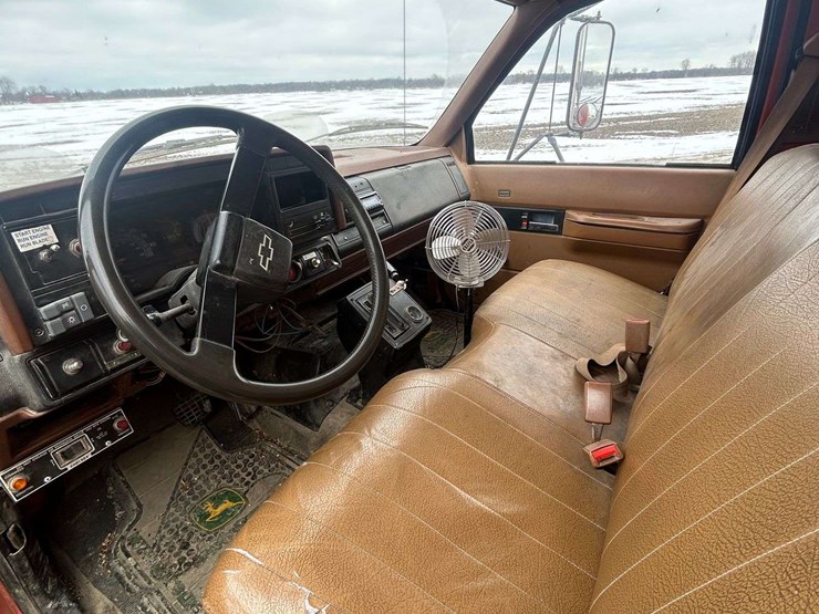 1991-chevy-kodiak-8500-tandem-grain-truck-with-18ft-bed-image-19
