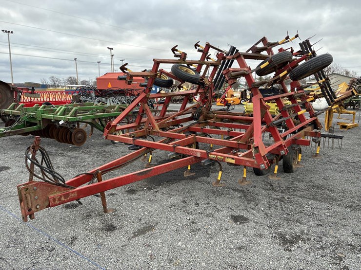 case-ih-4800-image-1