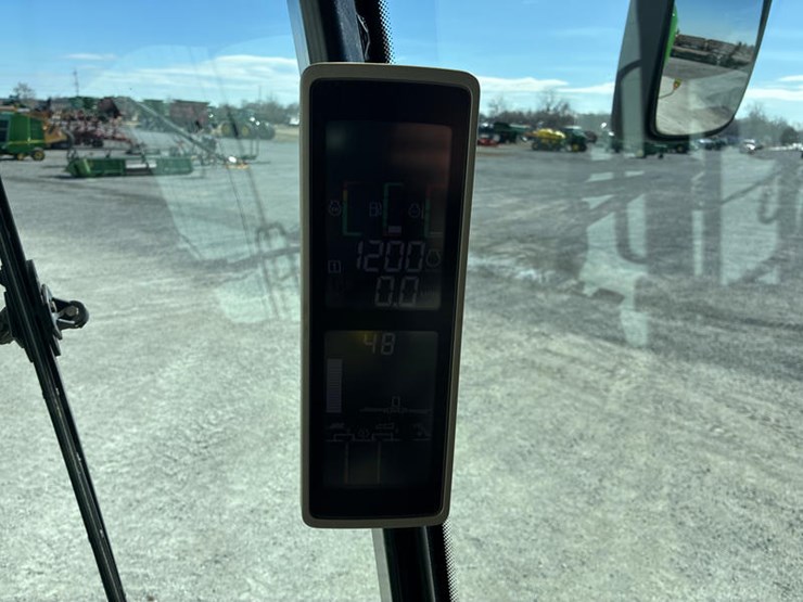 2012-john-deere-s670-image-103