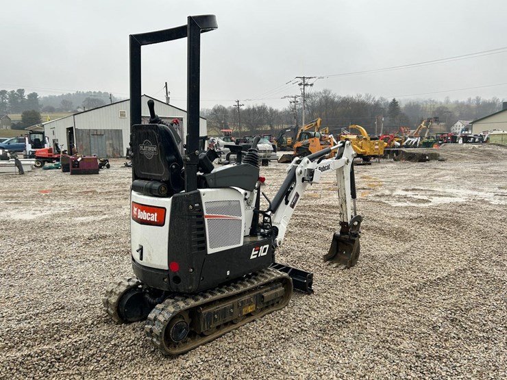 2023-bobcat-e10-image-4