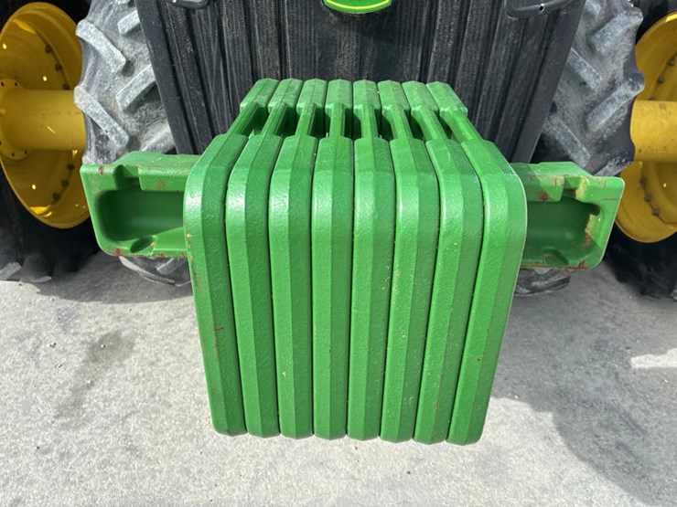 2013-john-deere-8335r-image-14