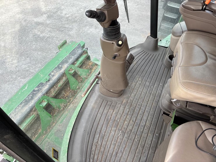 2023-john-deere-s780-image-42