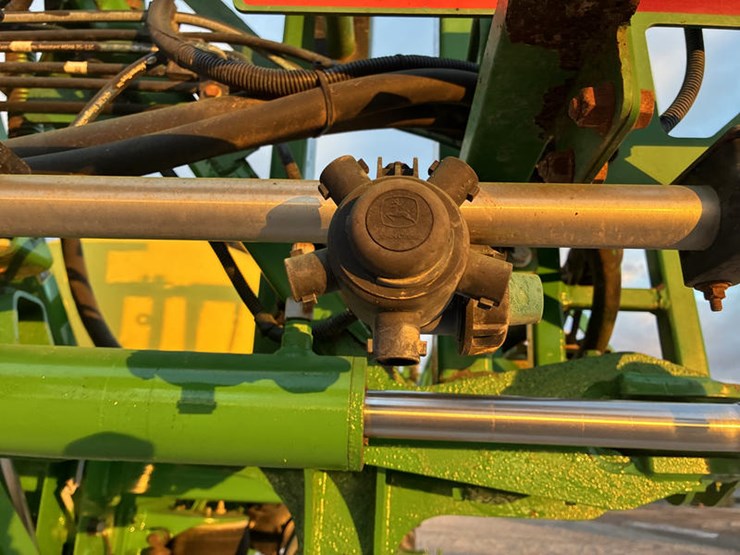 2017-john-deere-r4023-image-33