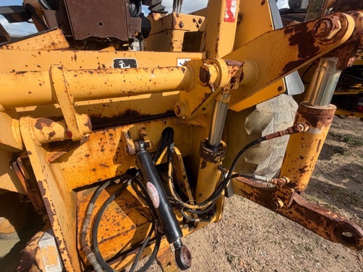 deere-210le-image-33