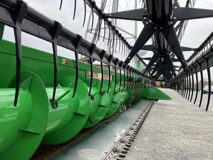 2011-john-deere-625f-image-17