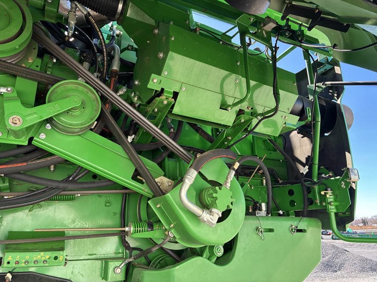 2012-john-deere-s670-image-50
