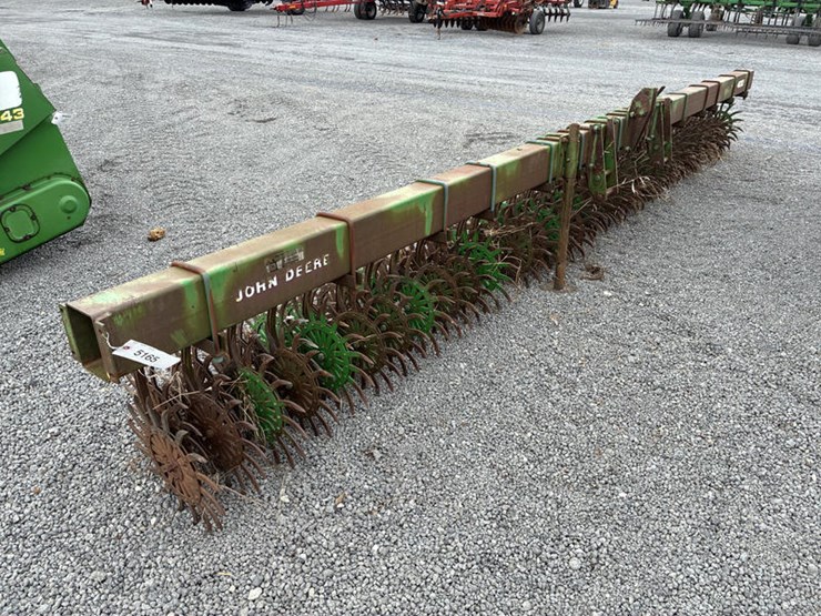 john-deere-400-image-1