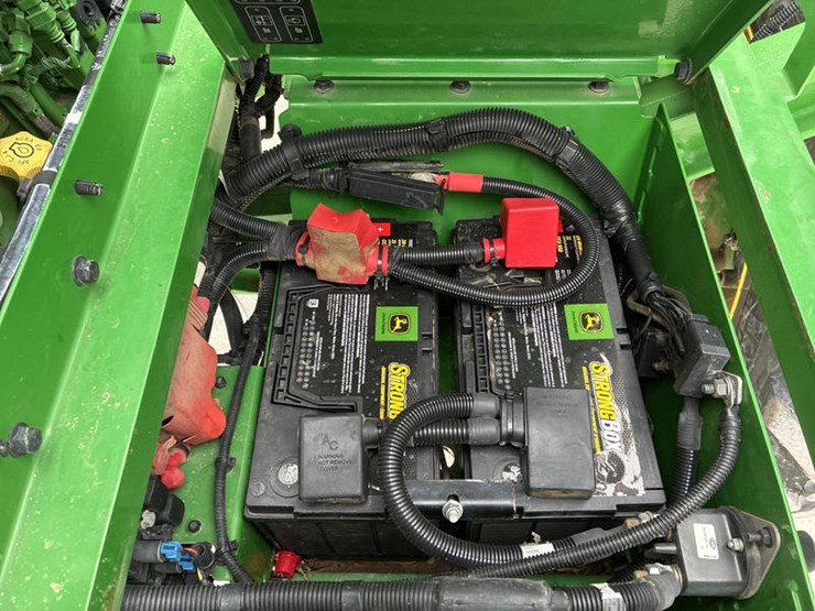 2021-john-deere-r4030-image-73