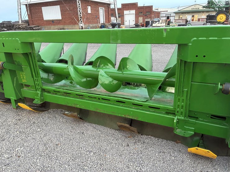 2009-john-deere-608c-image-13