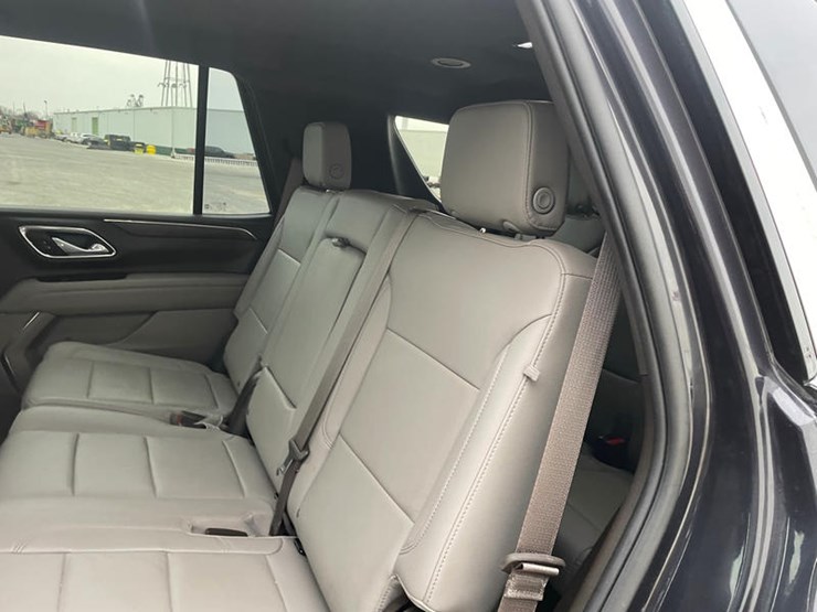 2023-chevrolet-tahoe-image-55