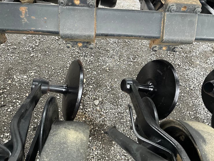 2003-john-deere-1590-image-25