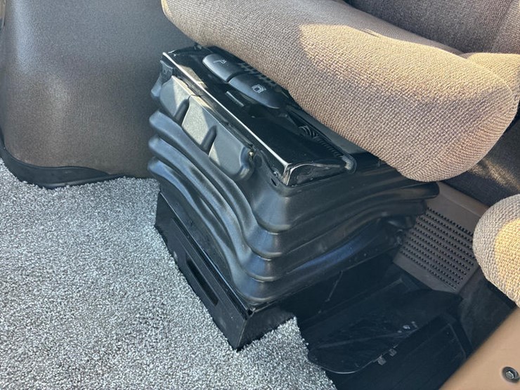 2010-john-deere-9430-image-65