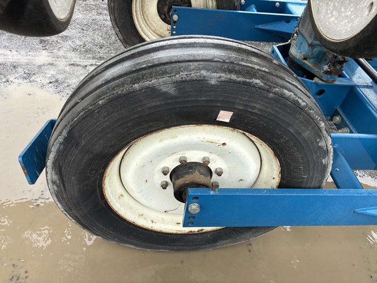 2010-kinze-3600-image-61