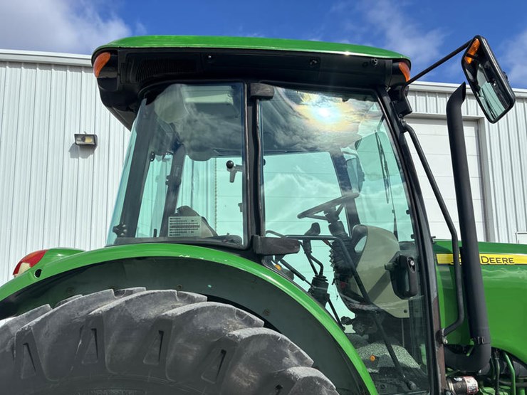 2009-john-deere-6115d-image-17