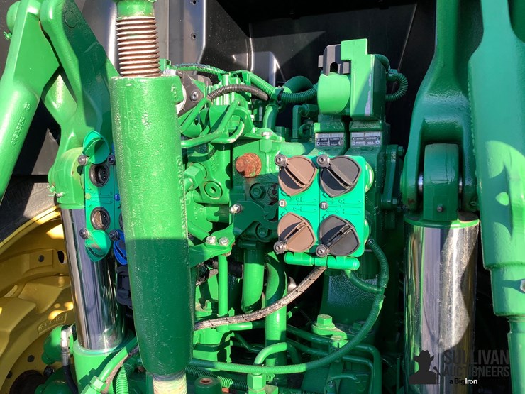 2014-john-deere-6170r-image-10