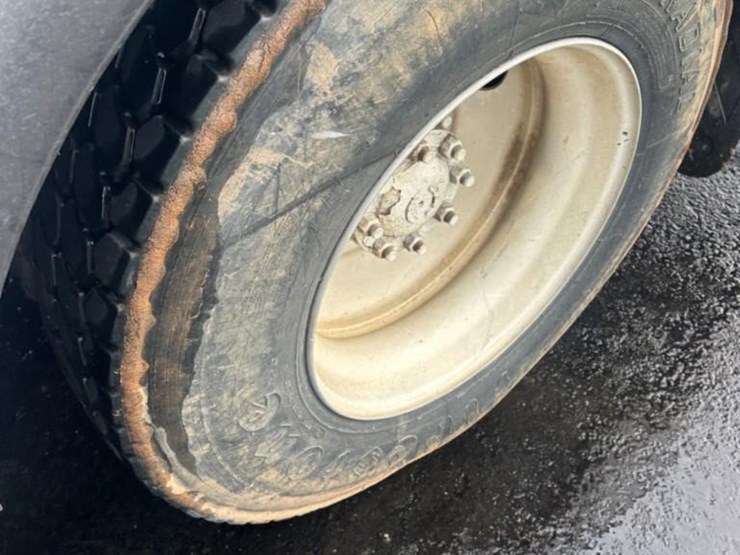 2012-international-durastar-4300-image-13