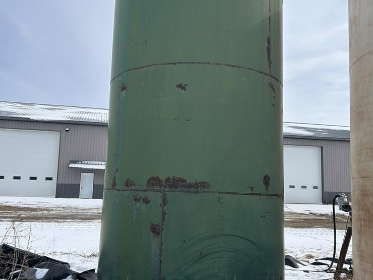 8000-fuel-tank-w/pump-image-11