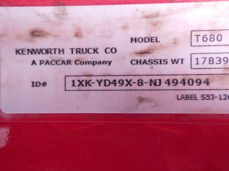 2022-kenworth-t680-image-32