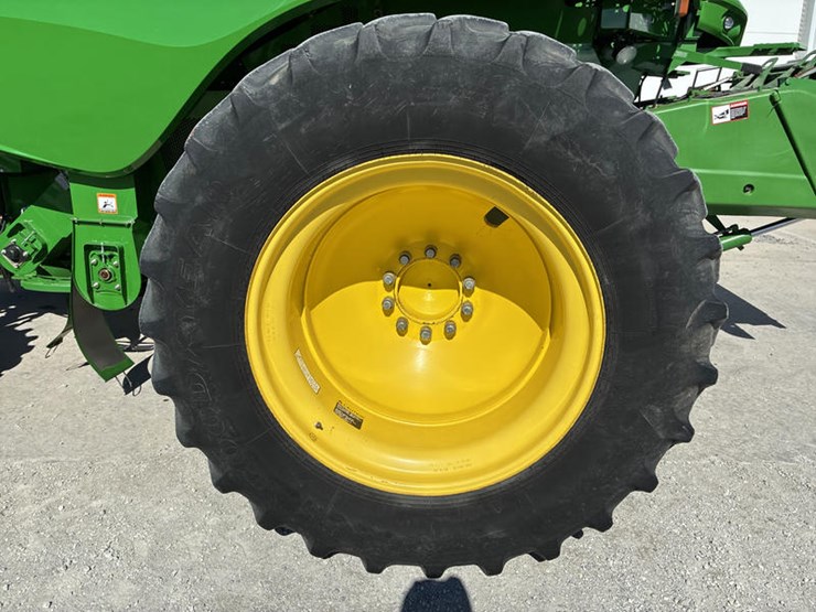 2012-john-deere-s670-image-30