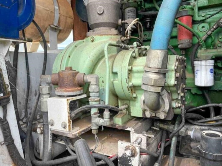 2014-international-durastar-4300-image-24