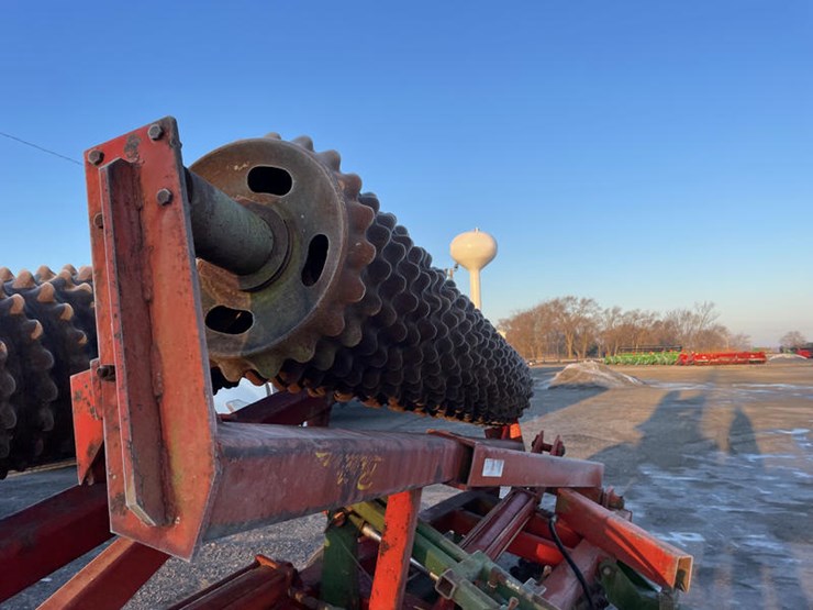 #5111-•-brillion-x-fold-packer-image-17