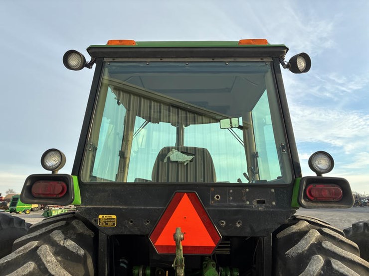 1990-john-deere-4455-image-24