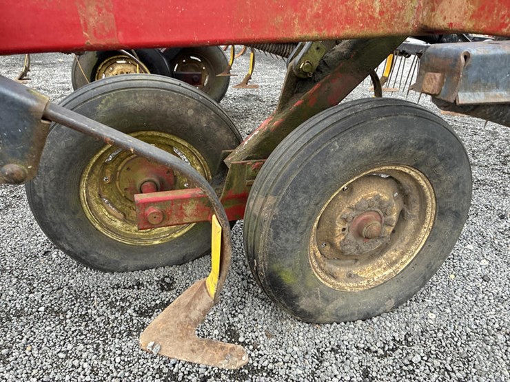 case-ih-4800-image-17