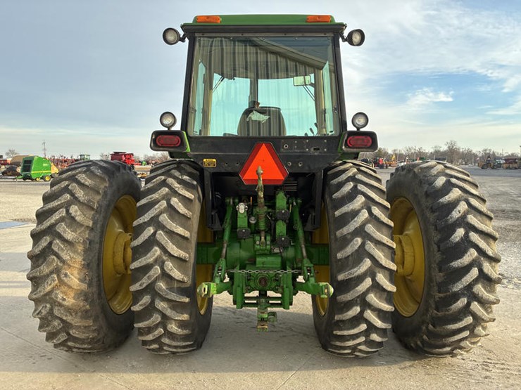 1990-john-deere-4455-image-7