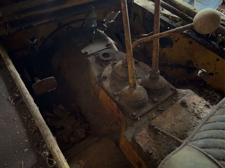 caterpillar-fifteen-image-30