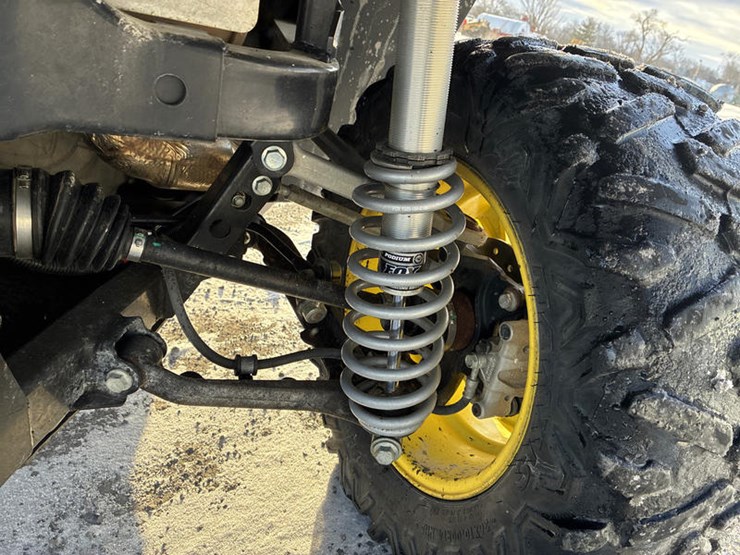 john-deere-gator-image-34