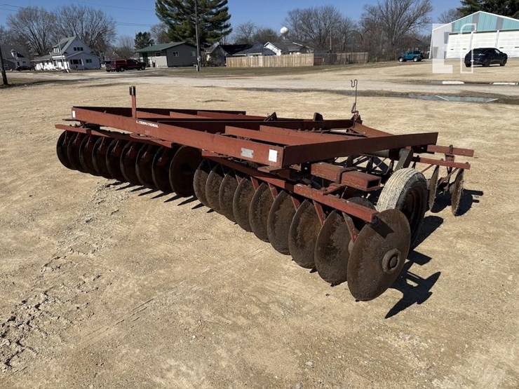 international-370-image-5