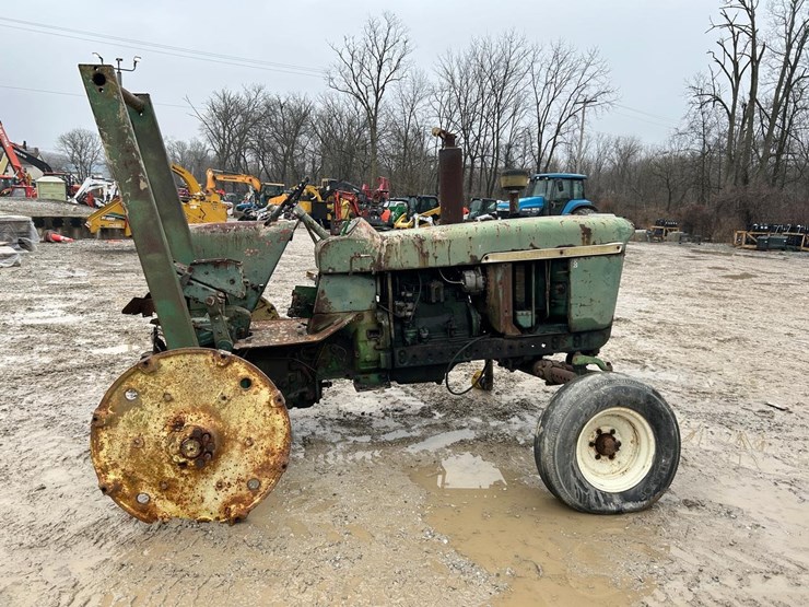 john-deere-3020-image-5