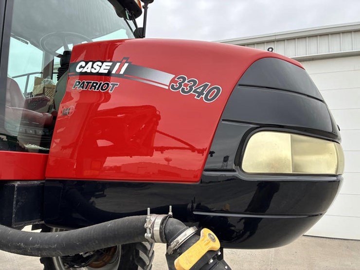 2015-case-ih-patriot-3340-image-14